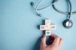 Choisir une complémentaire santé adaptée à vos besoins familiaux